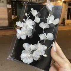 Cài tóc cô dâu hoa voan trắng mềm nhẹ nhàng cho ngày cưới ( 1 cặp )