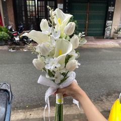 Hoa cầm tay cô dâu rẻ mà đẹp Giangpkc mới 122021