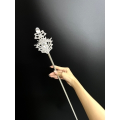 Quyền trượng trao giải búp hoa đá trắng có thanh nối