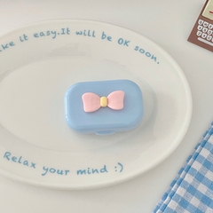 Khay gương gắn nơ kèm dụng cụ đeo