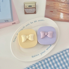 Khay vuông trơn gắn nơ kèm dụng cụ đeo