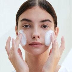 Sữa Rửa Mặt Rau Má Skin1004 Madagascar Centella