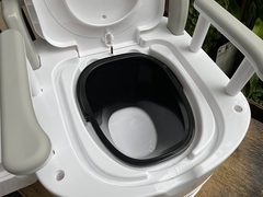 Toilet Di Động Xách Tay, Chất Liệu Nhựa, Màu Trắng Kích Thước  41x41x48cm, Mã S20608, hàng mới 100%