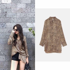 Áo sơ mi lụa họa tiết báo Zara Auth new tag có sẵn