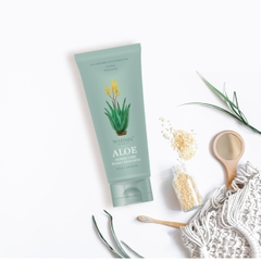 Sữa rửa mặt tinh chất nhụy hoa lô hội Whisis Aloe Derma Care Foam Cleansing 120ml