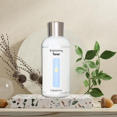 Nước hoa hồng sáng da và cấp ẩm La Bonita Brightening Toner 200ml