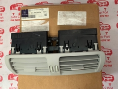 A2518300554 Cửa gió điều hòa trung tâm MERCEDES-BENZ W251