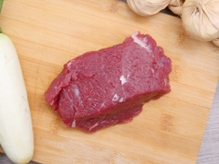 Đùi bò Úc tươi Trung Đồng hút chân không khay 250g