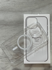Ốp lưng Apple Clear Case hỗ trợ MagSafe cho iPhone 13 Pro Max