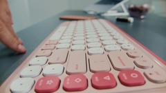 Combo chuột và bàn phím Bluetooth Logitech POP ICON