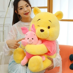 Gấu Pooh ôm heo Piglet