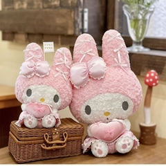 Gấu bông Melody ôm tim
