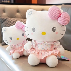 Gấu bông Hello Kitty váy hồng