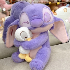 Gấu bông Stitch ôm vịt tím