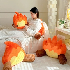 Gấu bông tựa lưng lửa Calcifer