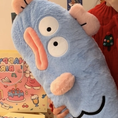 Gối ôm cá mặt hề