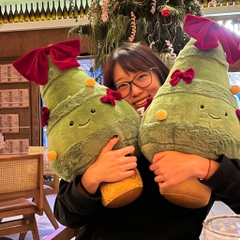 Cây thông Noel vui vẻ