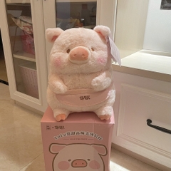 Gấu bông heo Lulu đeo tạp dề