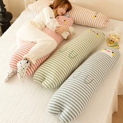 Gối ôm những em bé kẻ sọc