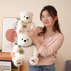 Gấu bắc cực quàng khăn xanh