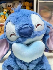 Gấu bông Stitch ôm tim