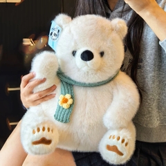 Gấu bắc cực quàng khăn xanh