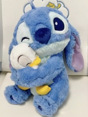 Stitch Hug ôm nhau tình cảm