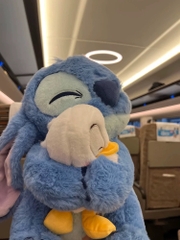 Stitch Hug ôm nhau tình cảm