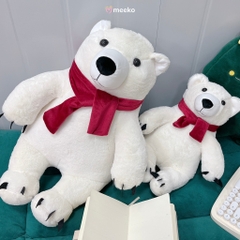 Gấu bắc cực quàng khăn đỏ