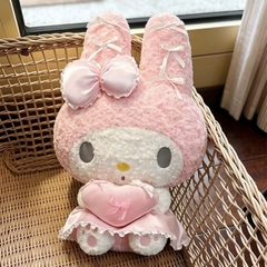 Gấu bông Melody ôm tim