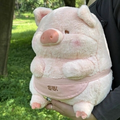Gấu bông heo Lulu đeo tạp dề