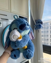 Stitch Hug ôm nhau tình cảm