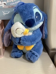 Stitch Hug ôm nhau tình cảm