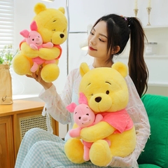 Gấu Pooh ôm heo Piglet