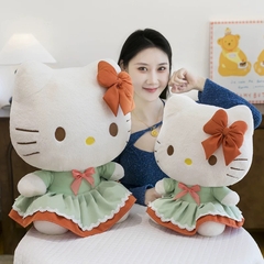 Gấu bông Hello Kitty váy xanh