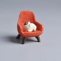 Decor Mèo ngồi ghế Boxy Cat
