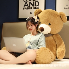 Teddy đeo yếm cỡ bự