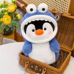 Chim cánh cụt cosplay cá mập