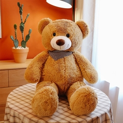 Teddy đeo yếm cỡ bự