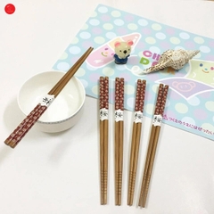Combo 5 đôi đũa tre tự nhiên mẫu hoa đỏ 22cm