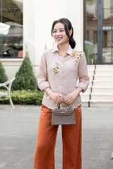 SONO - Áo sơ mi dài tay linen thêu hoa vai