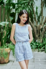 Set short linen sọc xanh nút bên