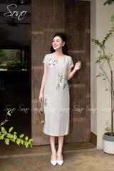 SONO - Đầm linen thêu hoa cúc