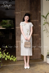 SONO - Đầm linen thêu hoa cúc