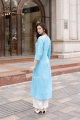 SONO - Áo dài xanh dương thêu cành hoa đổ