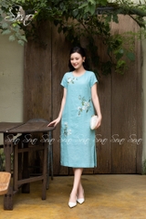 SONO - Đầm linen thêu hoa cúc