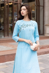 SONO - Áo dài xanh dương thêu cành hoa đổ