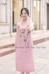 SONO - Đầm linen 5 nút vai thêu hoa hồng đặc