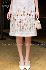 SONO - Đầm linen tay lỡ thêu hoa cỏ
