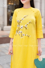 SONO - Áo dài vàng tươi thêu cành hoa